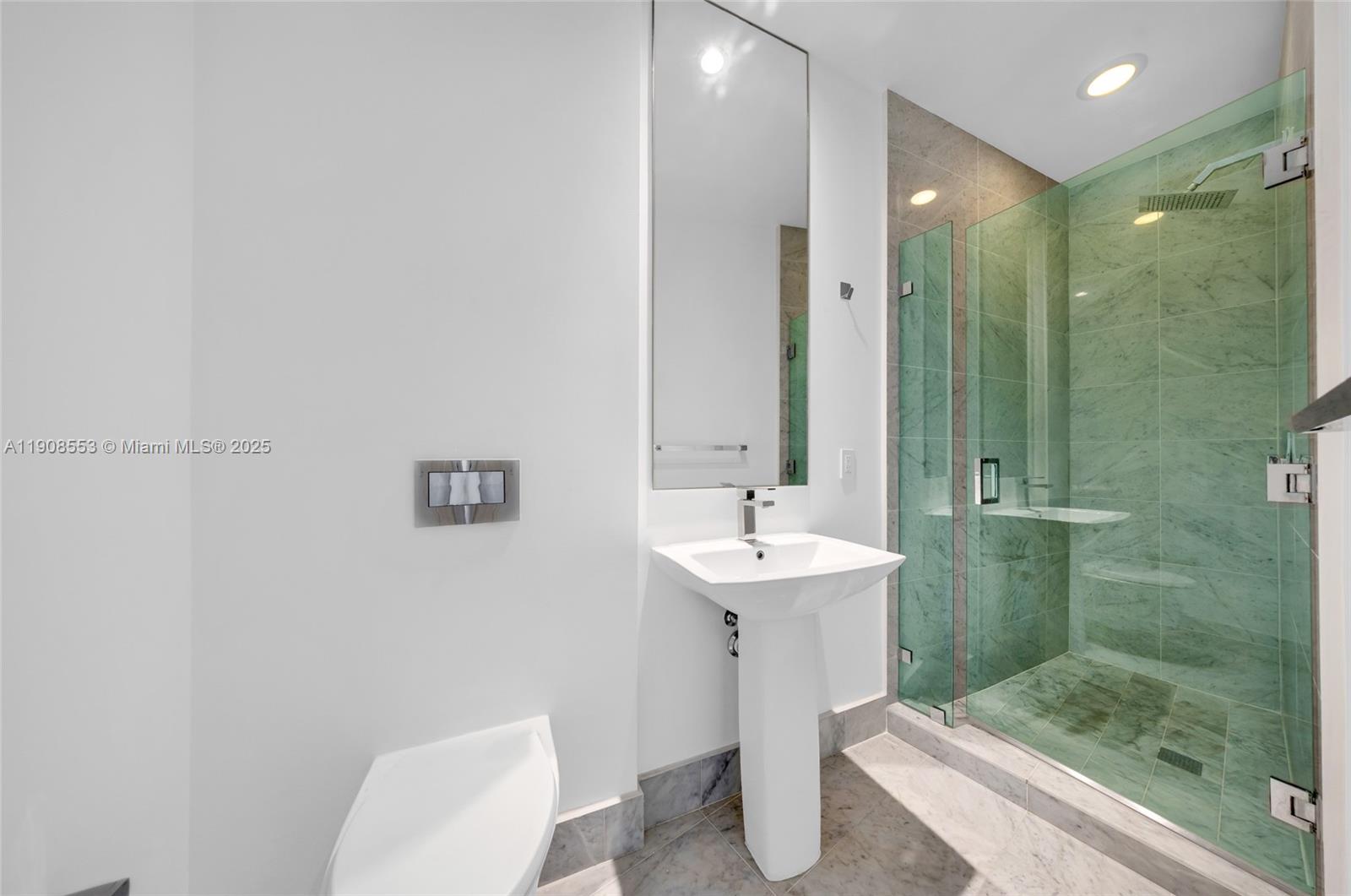 801 SMA RESIDENCES CONDO - Residential Lease