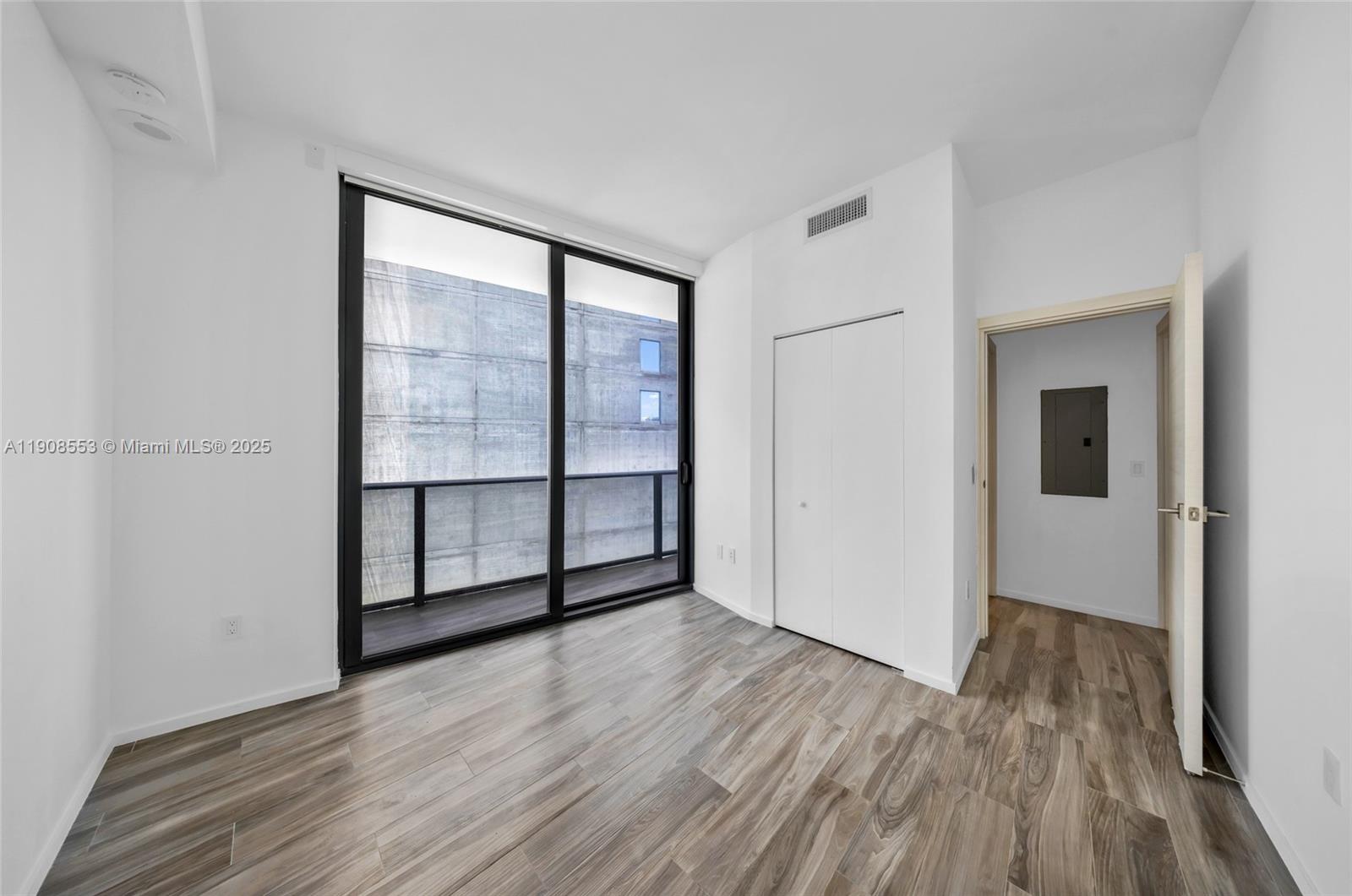 801 SMA RESIDENCES CONDO - Residential Lease