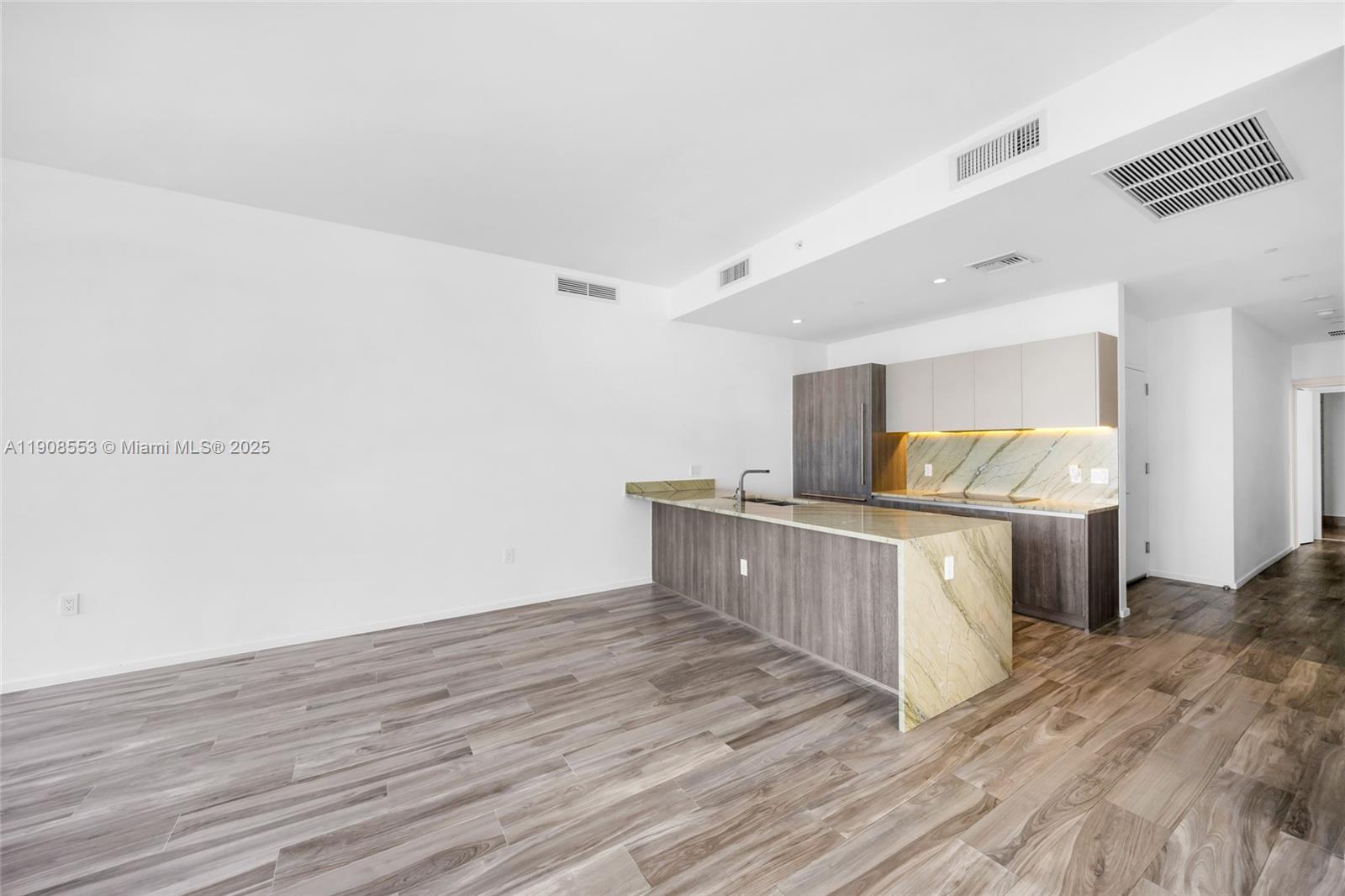 801 SMA RESIDENCES CONDO - Residential Lease