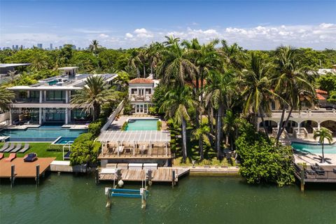 5215 Pine Tree Dr Miami Beach FL 33140