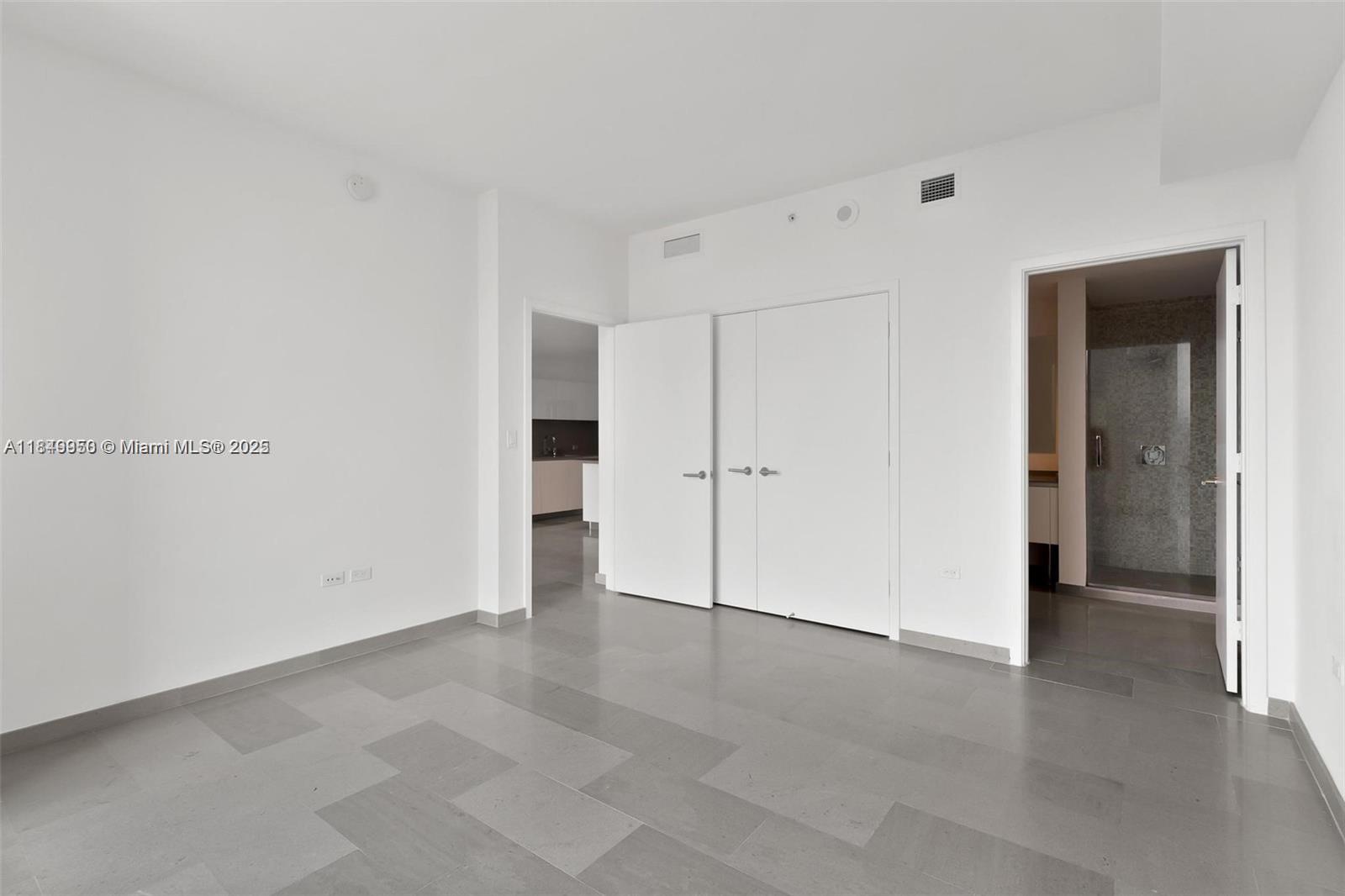 RISE CONDO - Residential