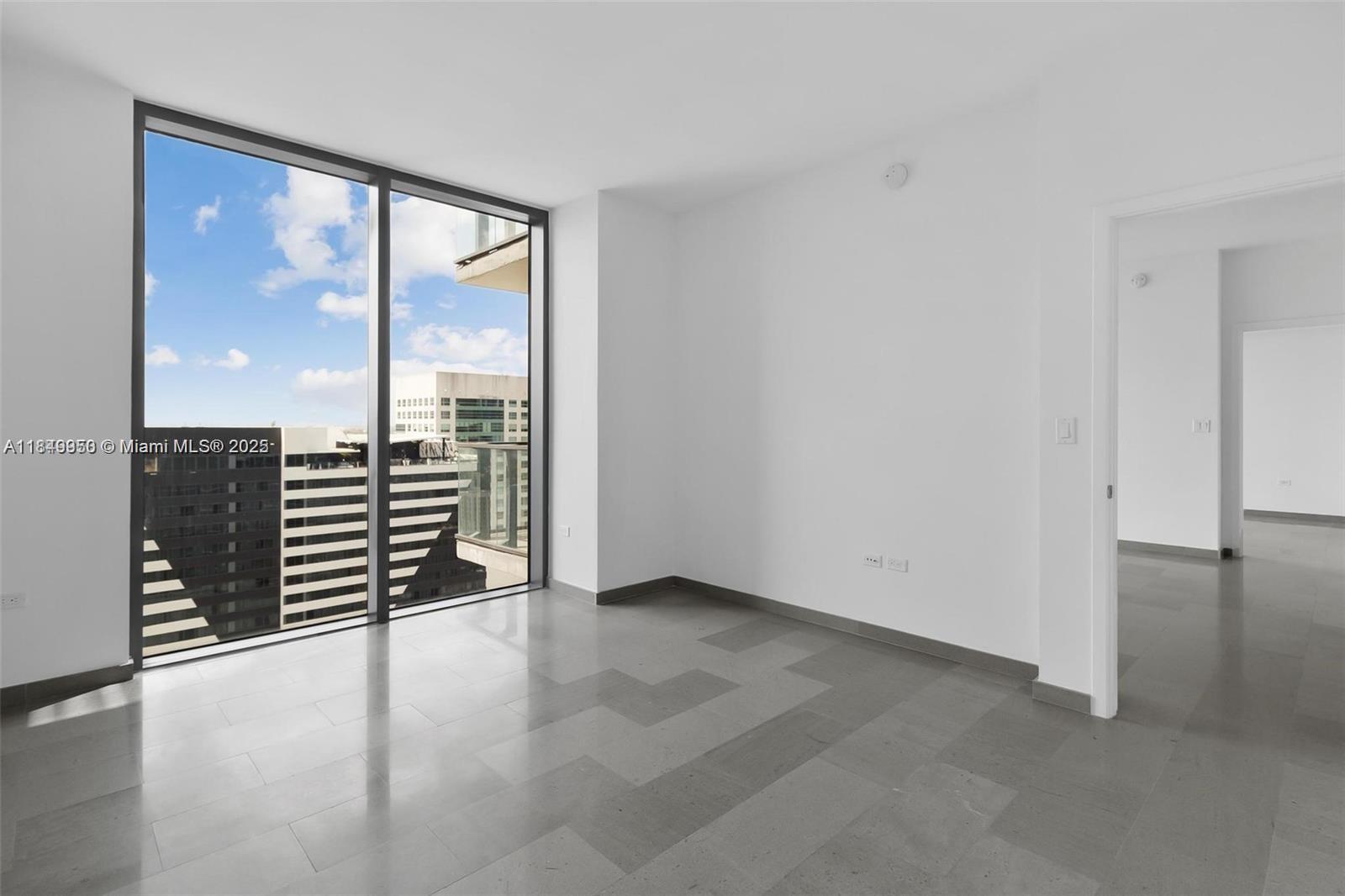 RISE CONDO - Residential