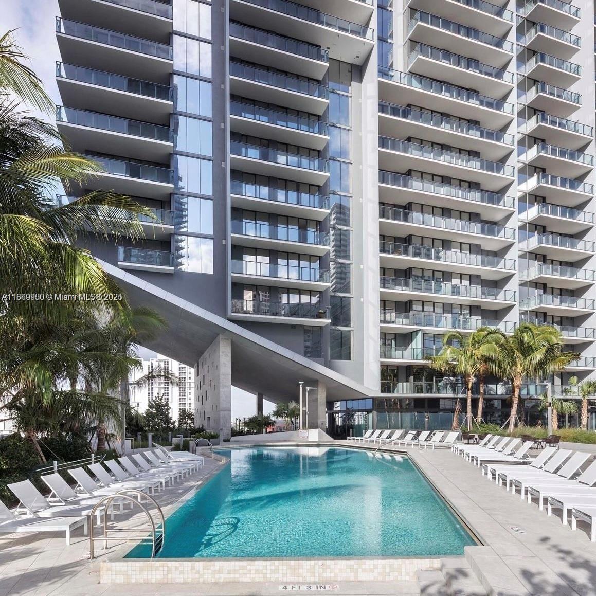 RISE CONDO - Residential