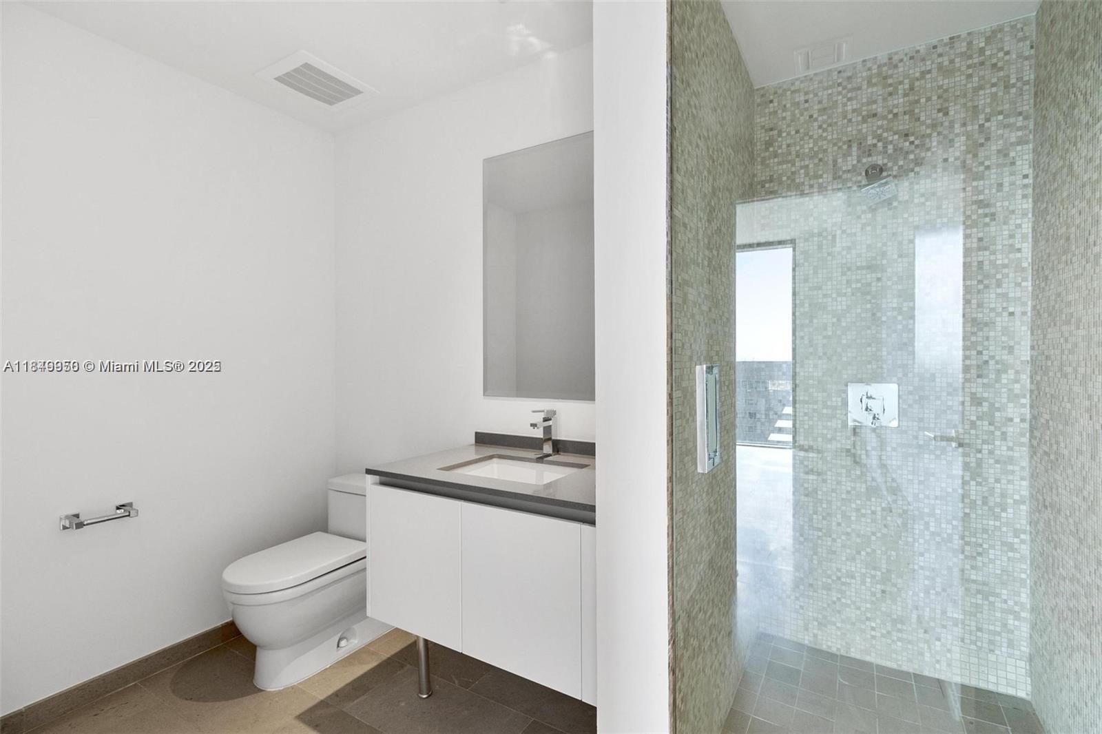 RISE CONDO - Residential