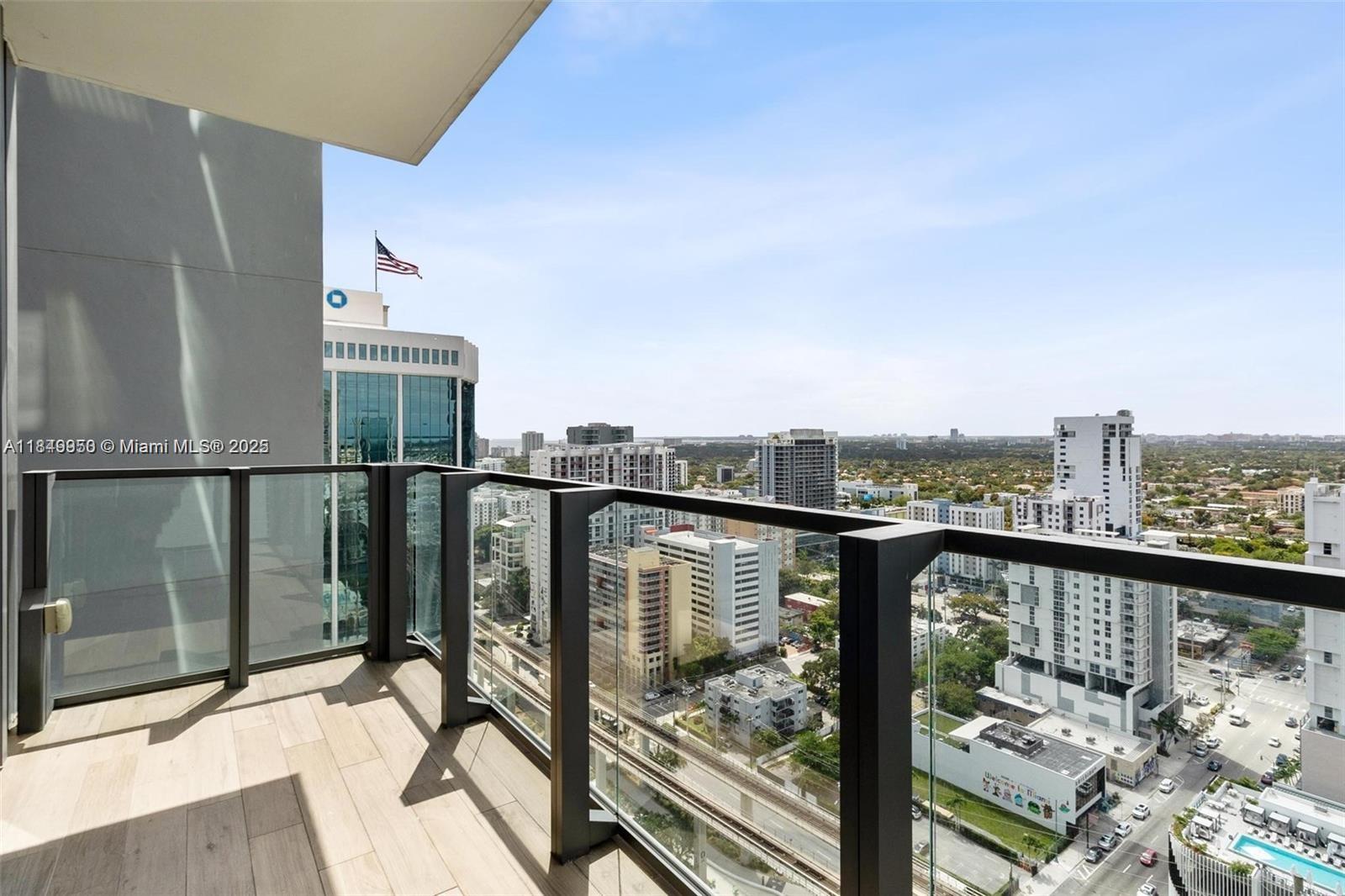 88 SW 7th St 2104, Miami, FL, 33130/$1,039,000 2 88 SW 7th St 2104