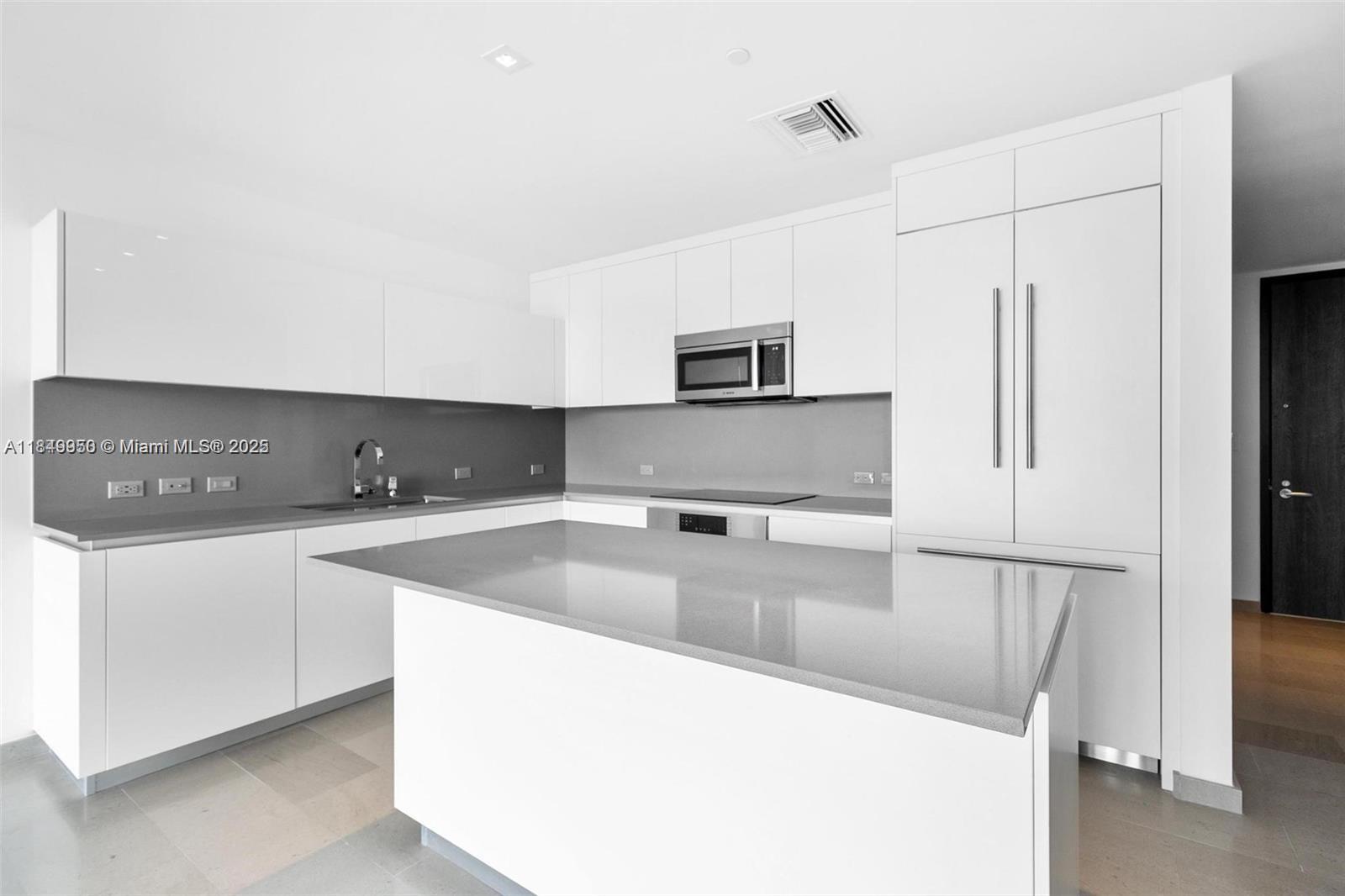 RISE CONDO - Residential