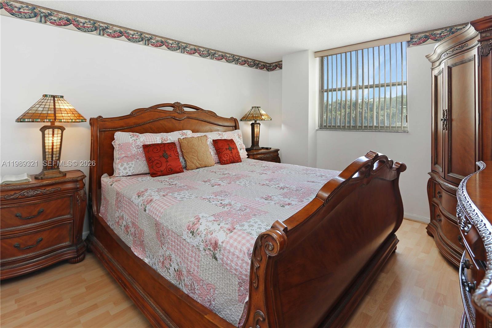 CARLTON BAY CONDO - Residential