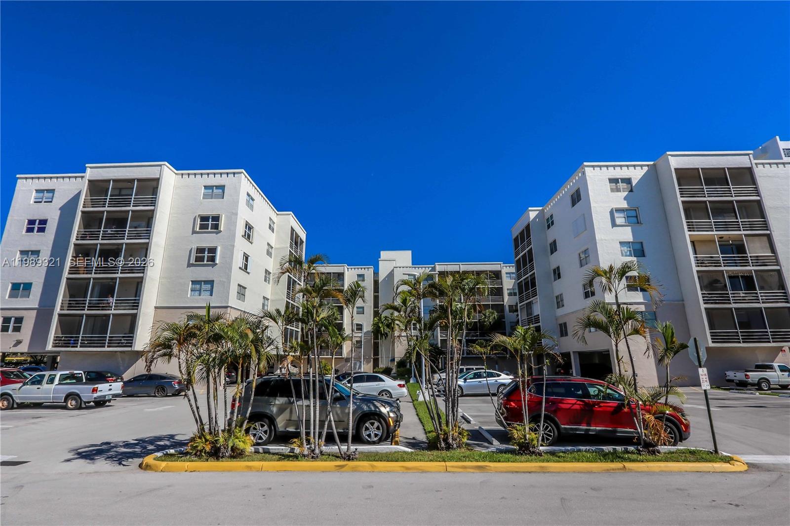 CARLTON BAY CONDO - Residential