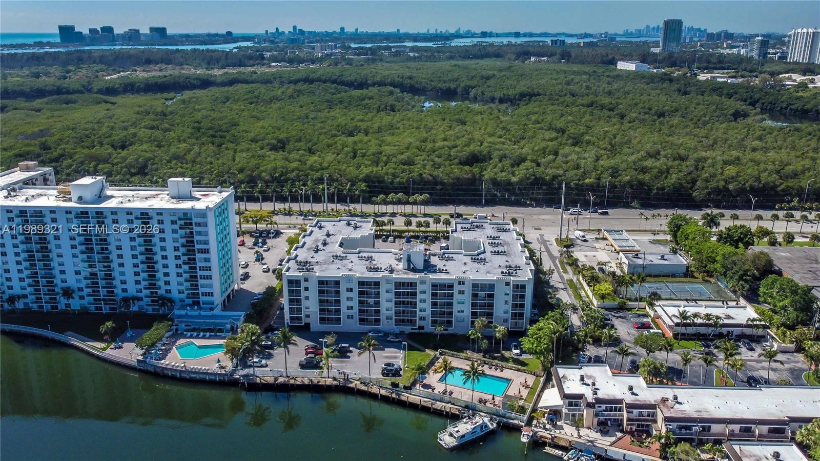 CARLTON BAY CONDO - Residential