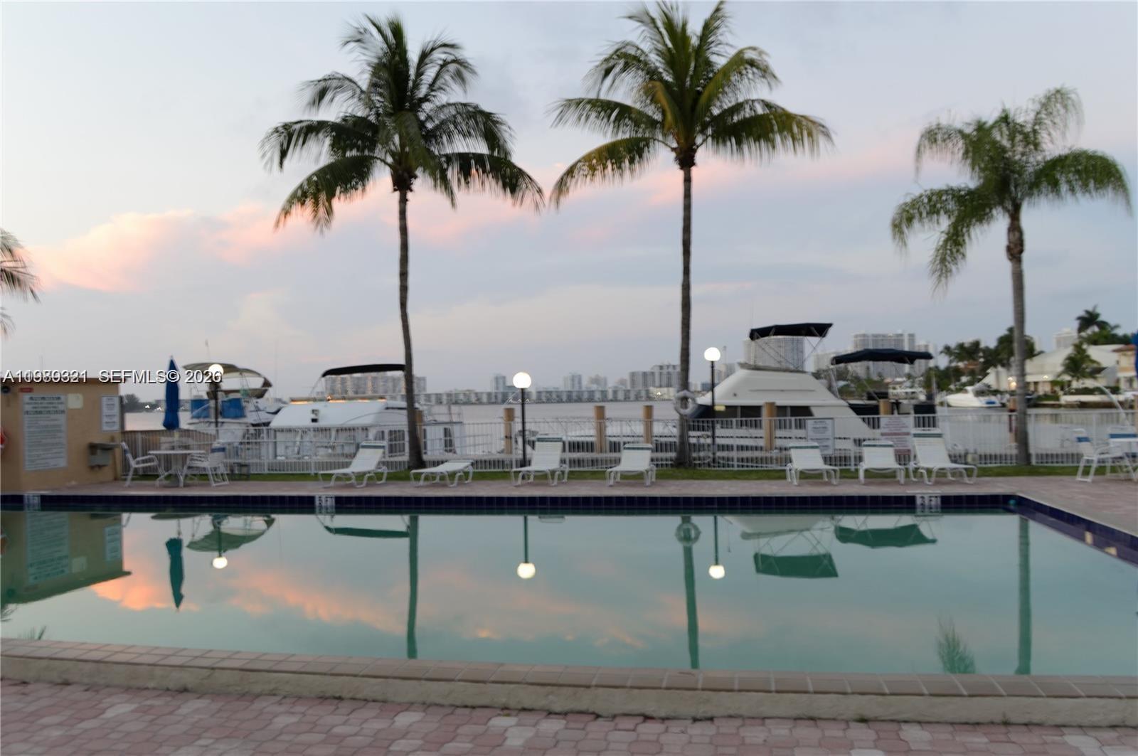 CARLTON BAY CONDO - Residential