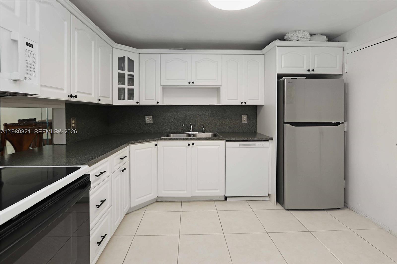 CARLTON BAY CONDO - Residential