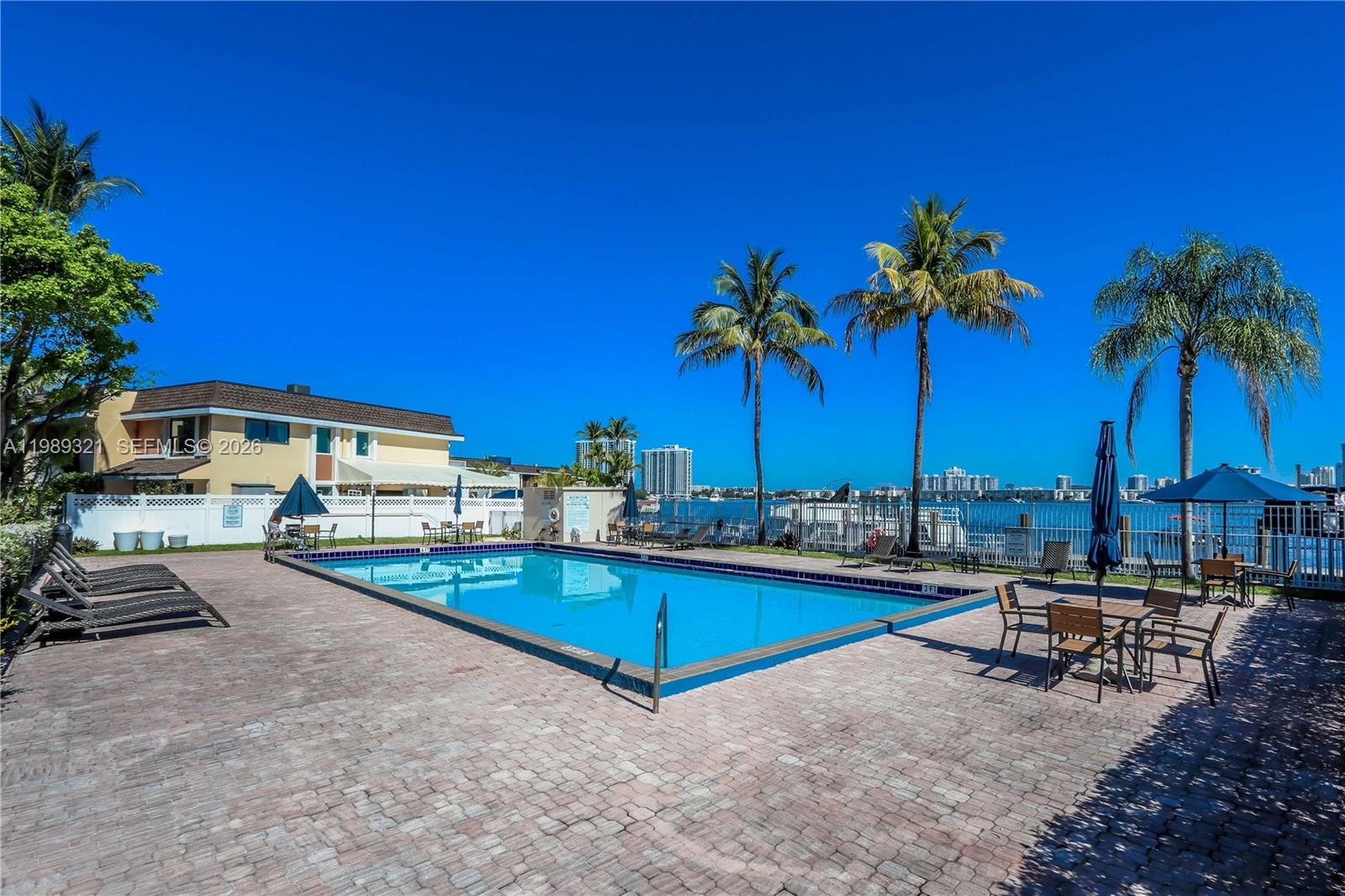 CARLTON BAY CONDO - Residential