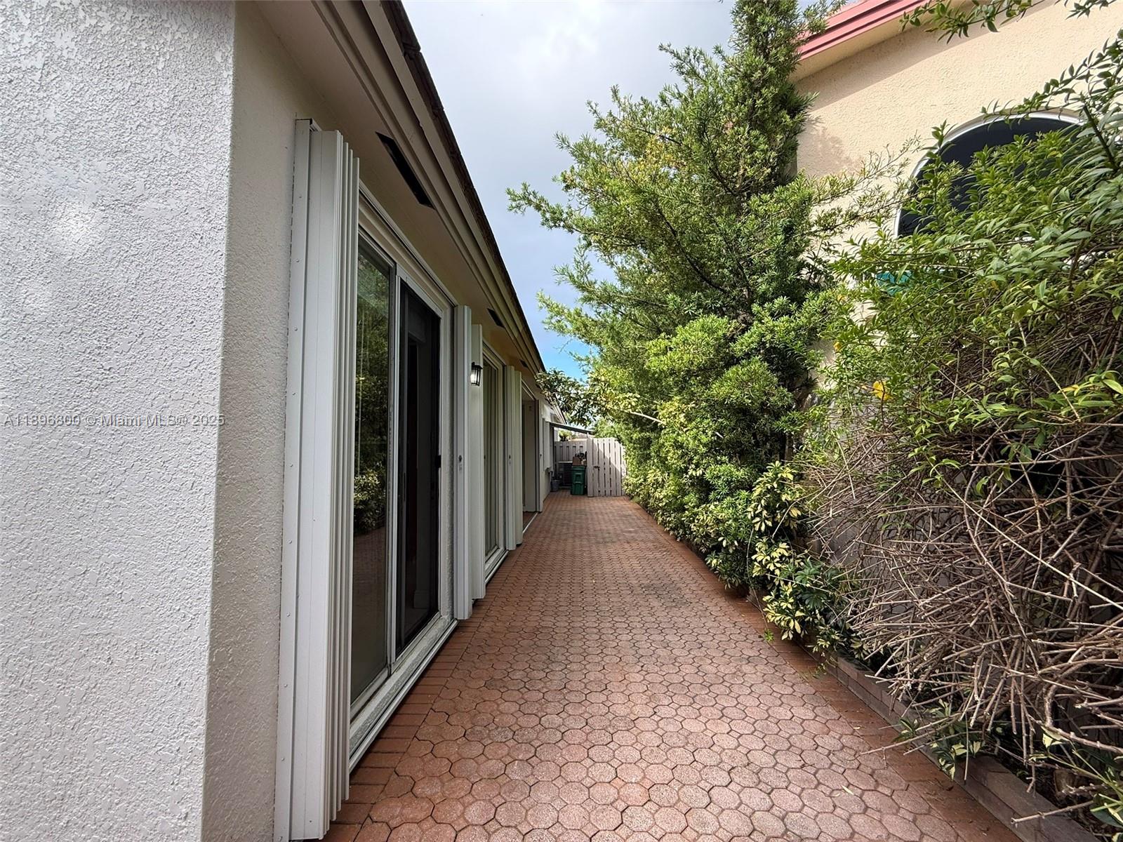 COSTA VERDE SEC 1 - Residential