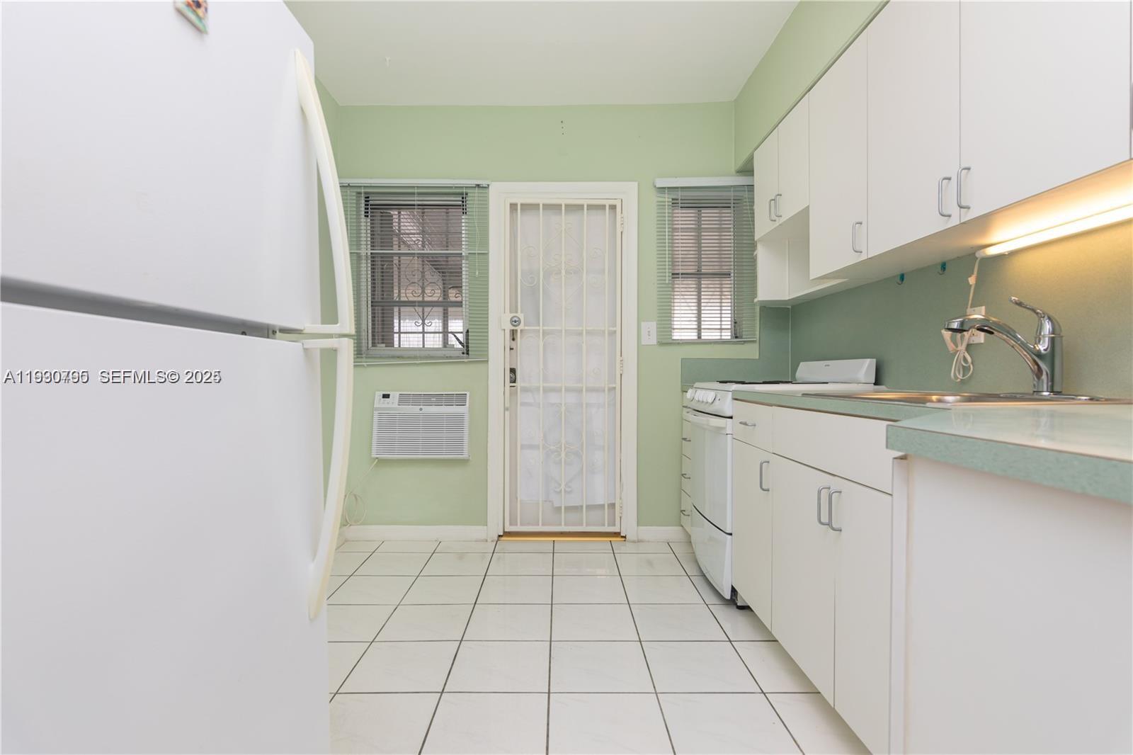 COM SILVER BLUFF - Residential Lease