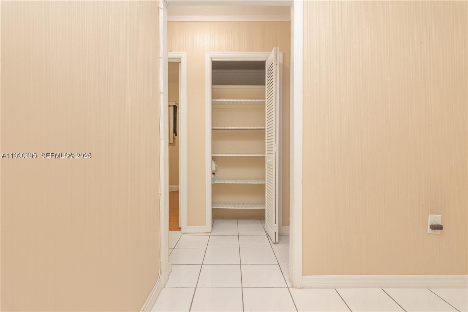 COM SILVER BLUFF - Residential Lease