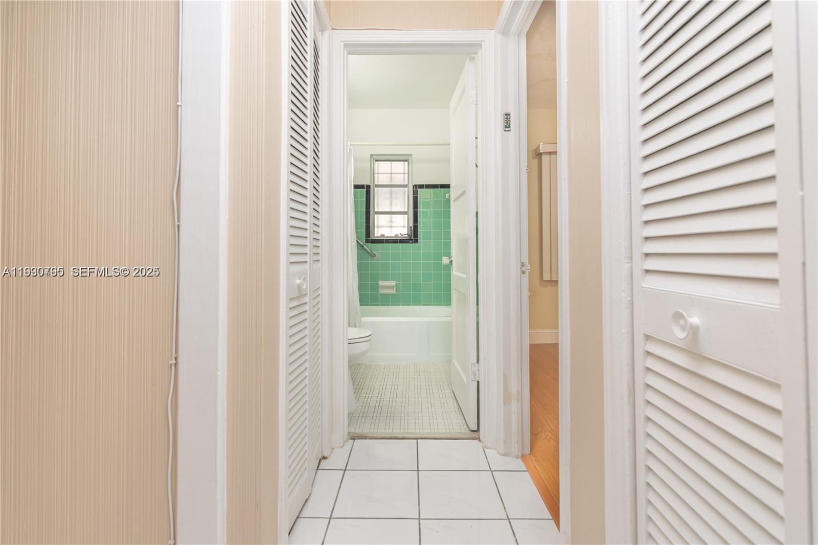 COM SILVER BLUFF - Residential Lease