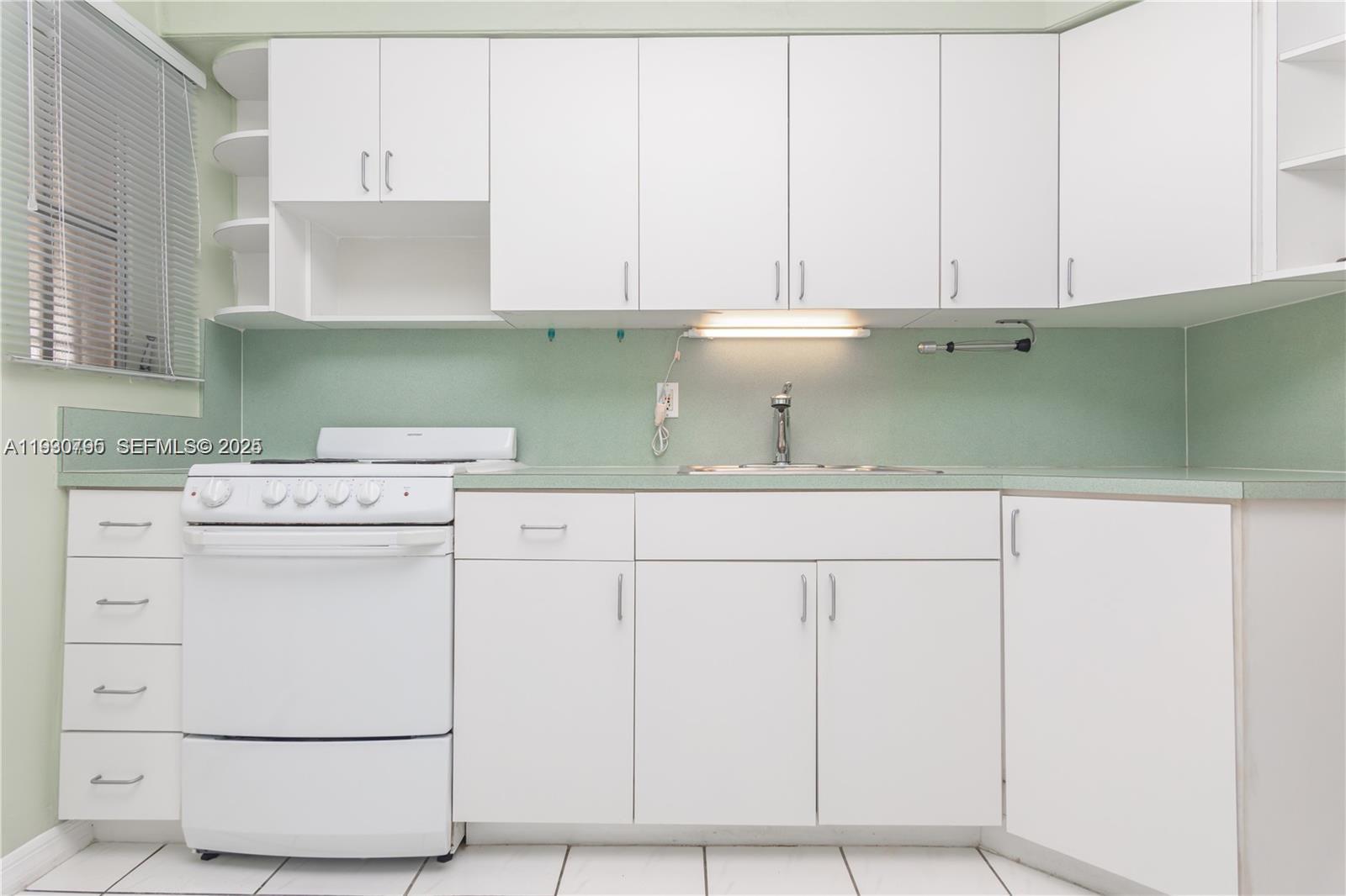 COM SILVER BLUFF - Residential Lease