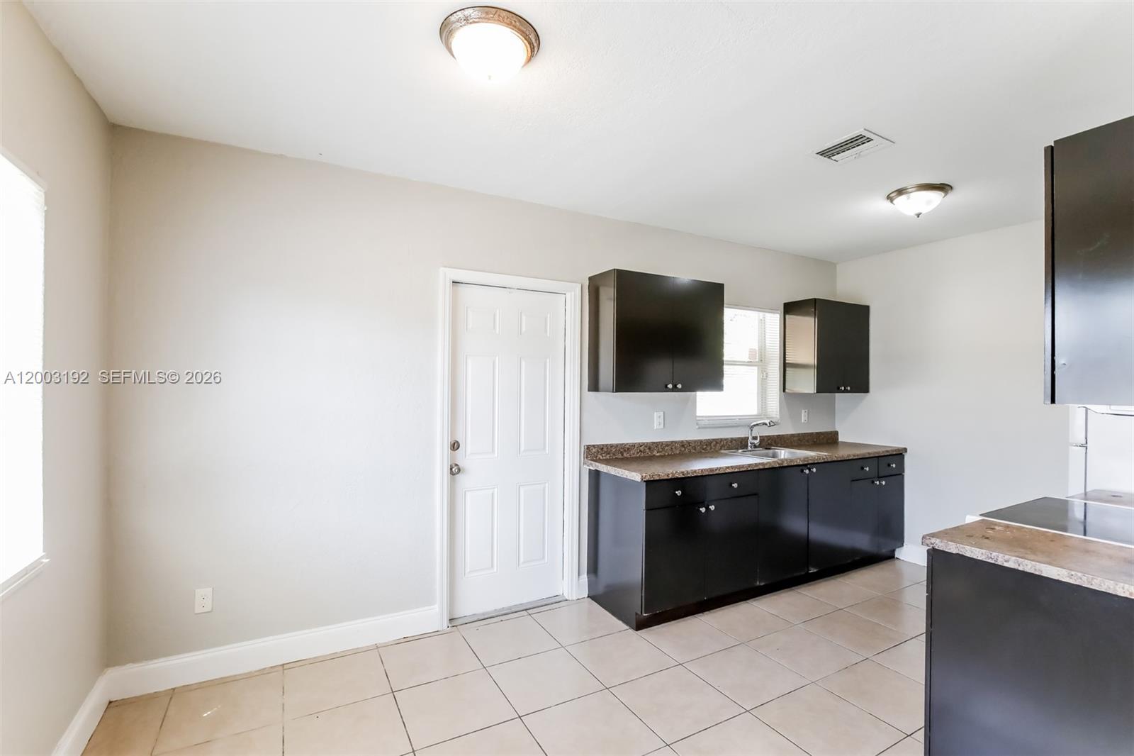 EMBASSY ESTATES - Residential Lease