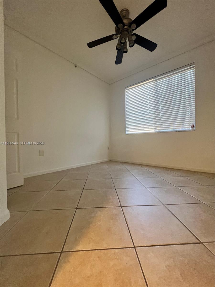 HYPOLUXOS MARINERS CAY CO - Residential