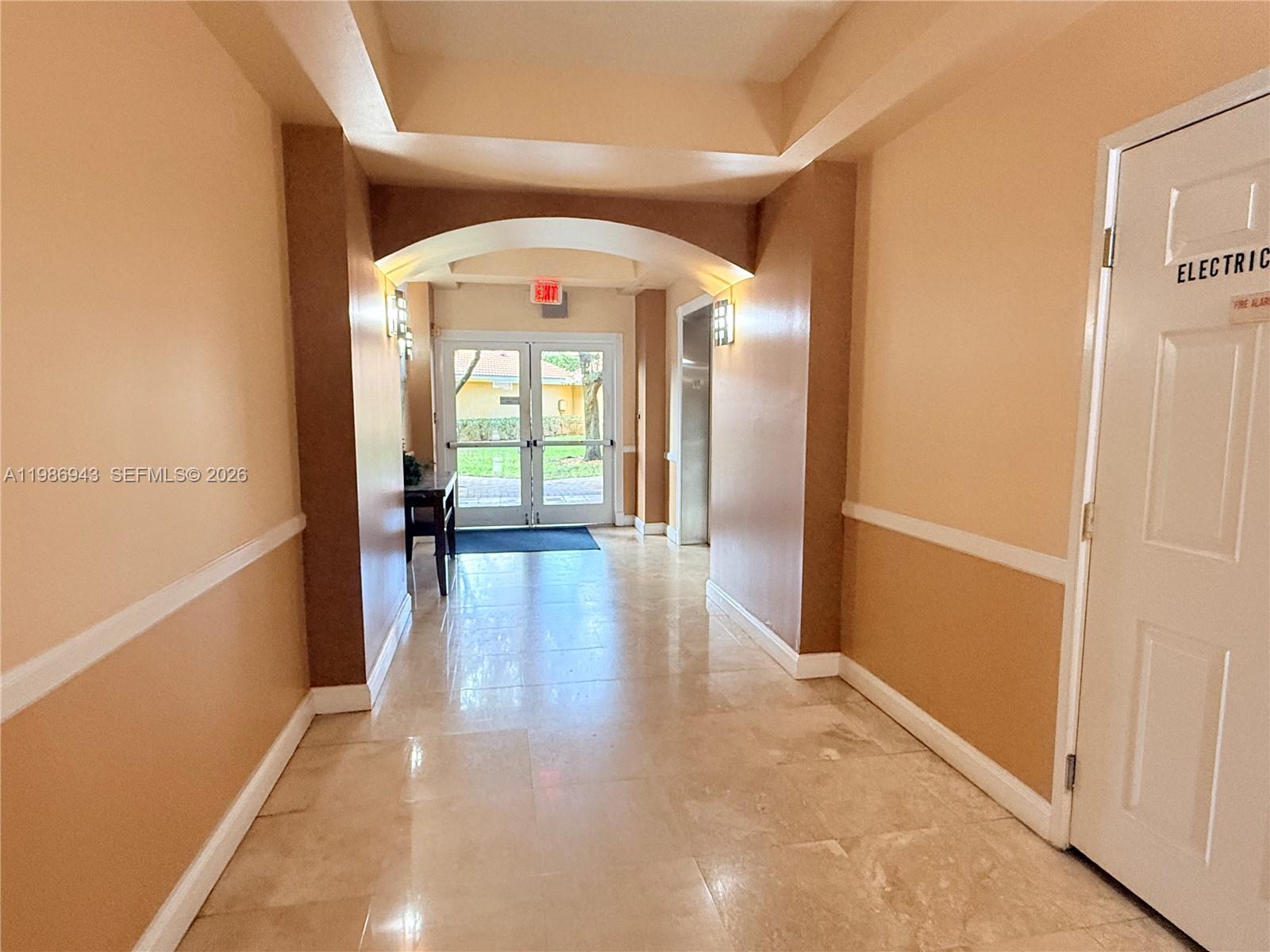 HYPOLUXOS MARINERS CAY CO - Residential