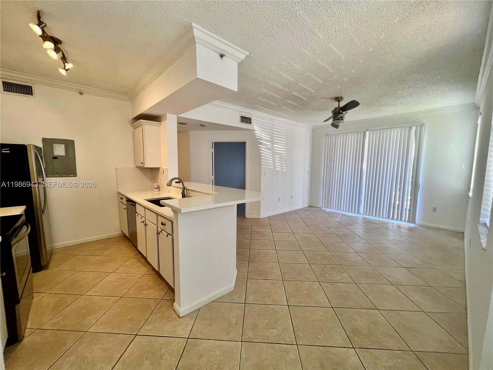 HYPOLUXOS MARINERS CAY CO - Residential