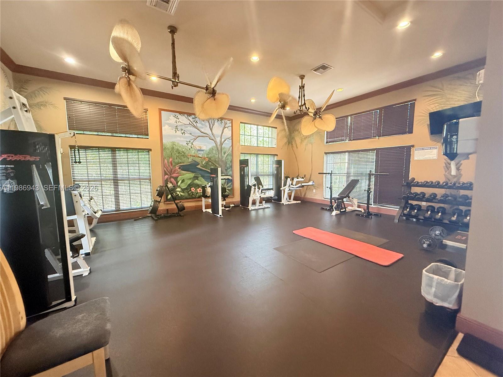 HYPOLUXOS MARINERS CAY CO - Residential