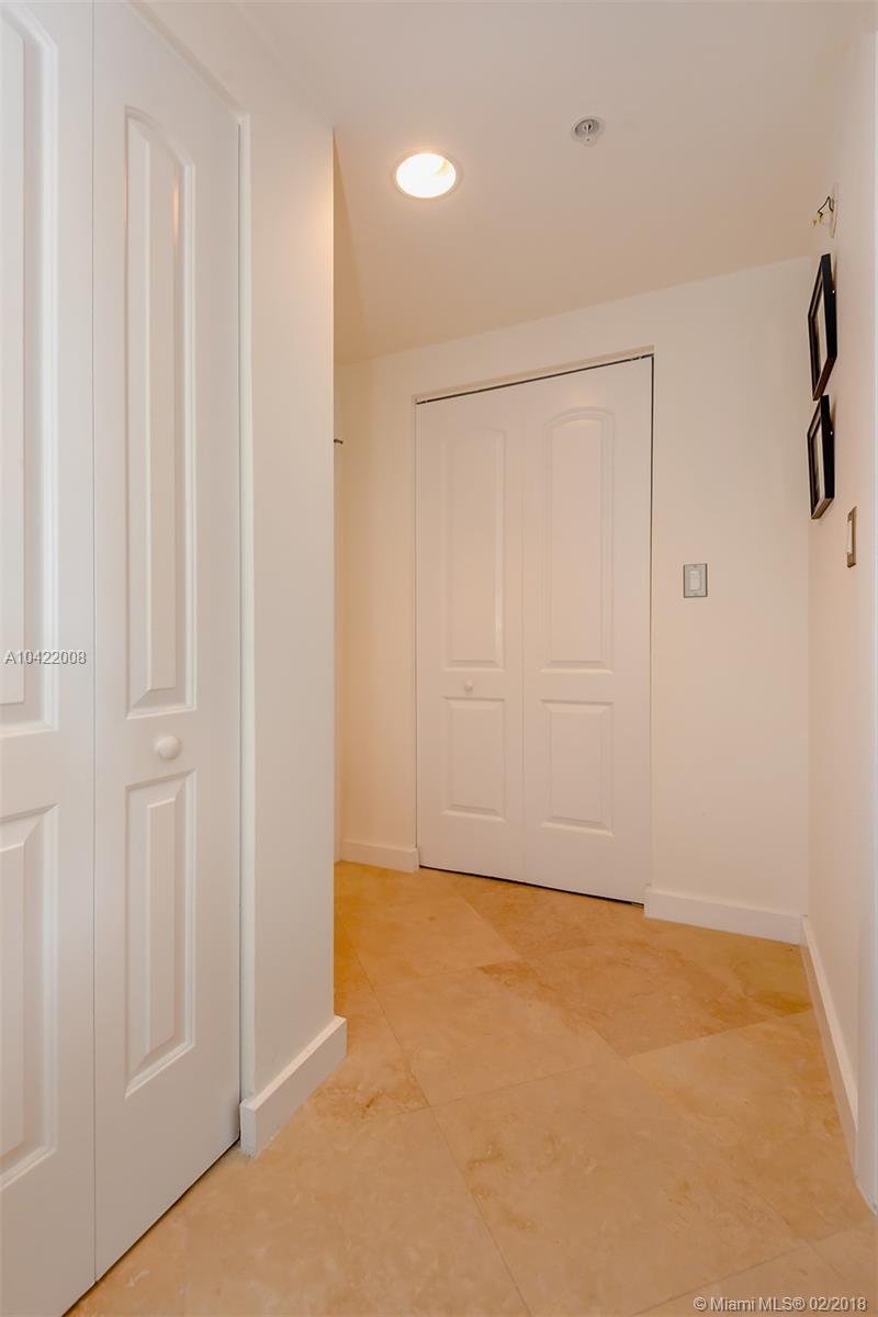 THE COSMOPOLITAN RESIDENC - Residential Lease