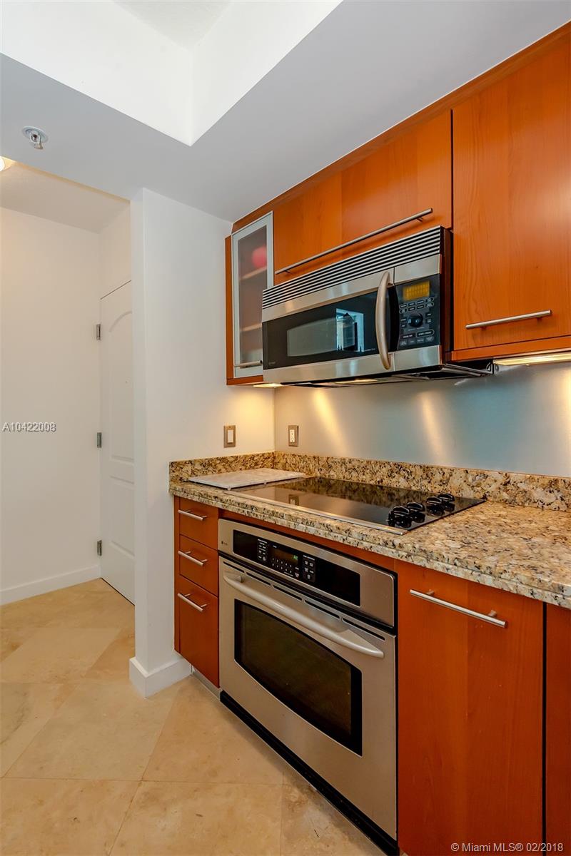 THE COSMOPOLITAN RESIDENC - Residential Lease