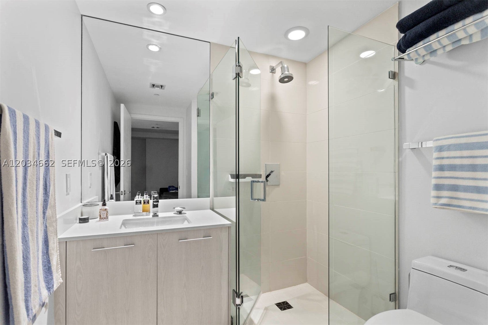 55 SW 9th St 1105