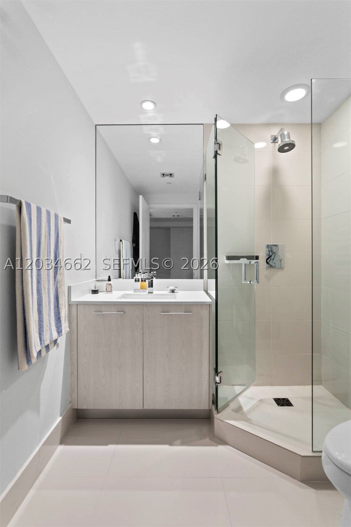 55 SW 9th St 1105