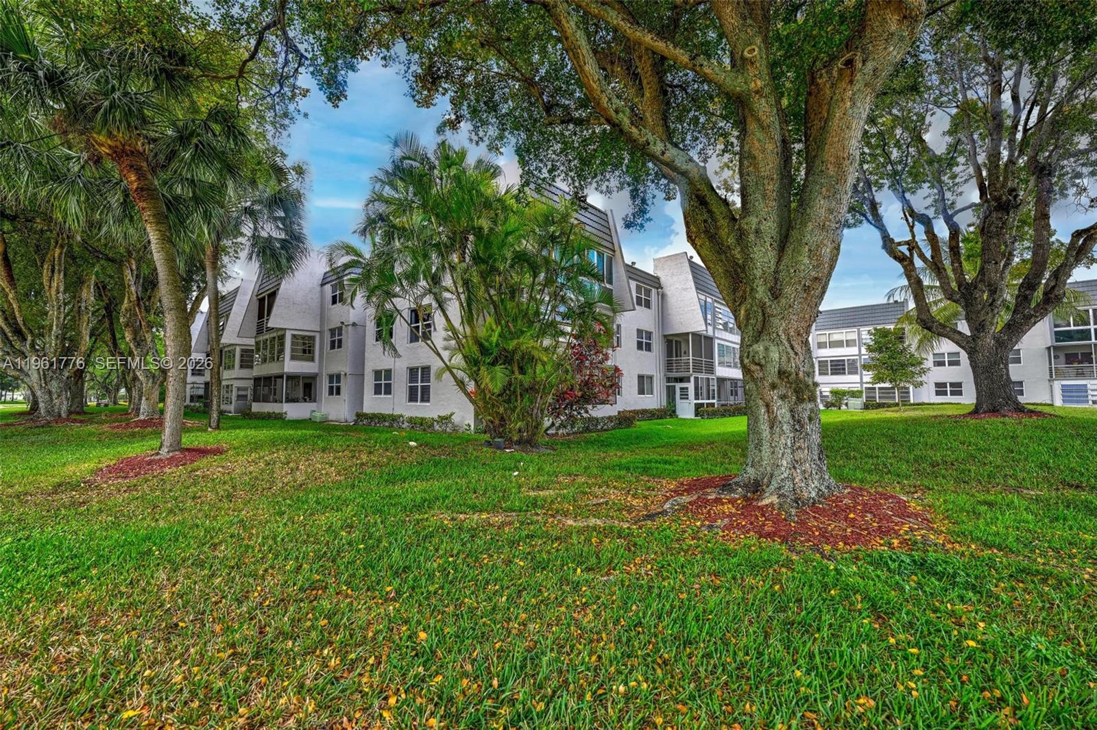 LIME BAY CONDOMINIUM 6 - Residential