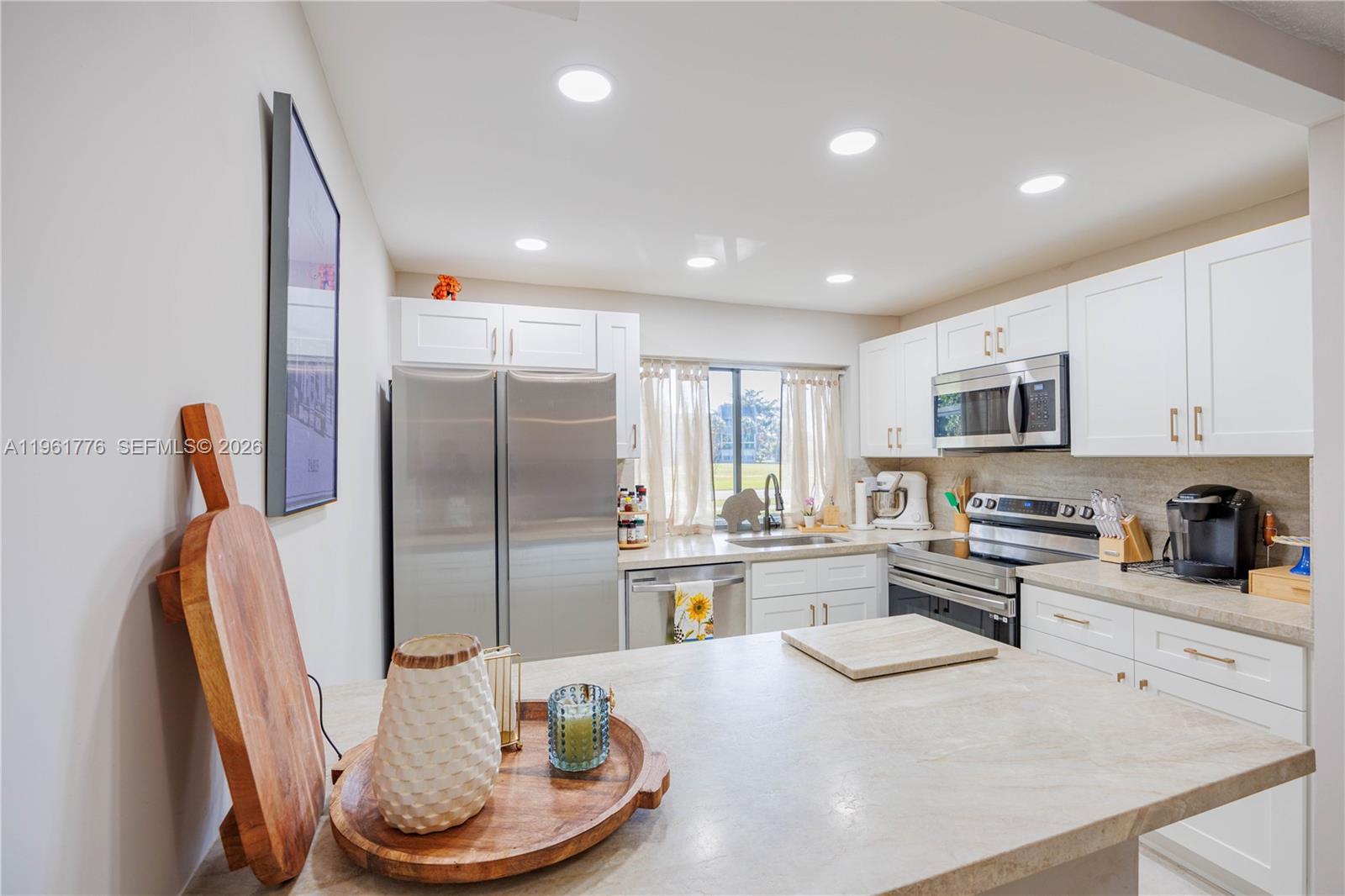 9100 Lime Bay Blvd 111