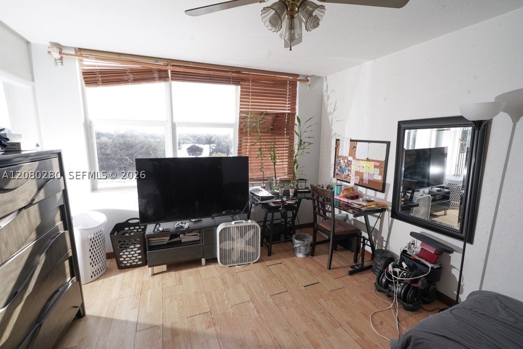 1780 NE 191st St 605-2
