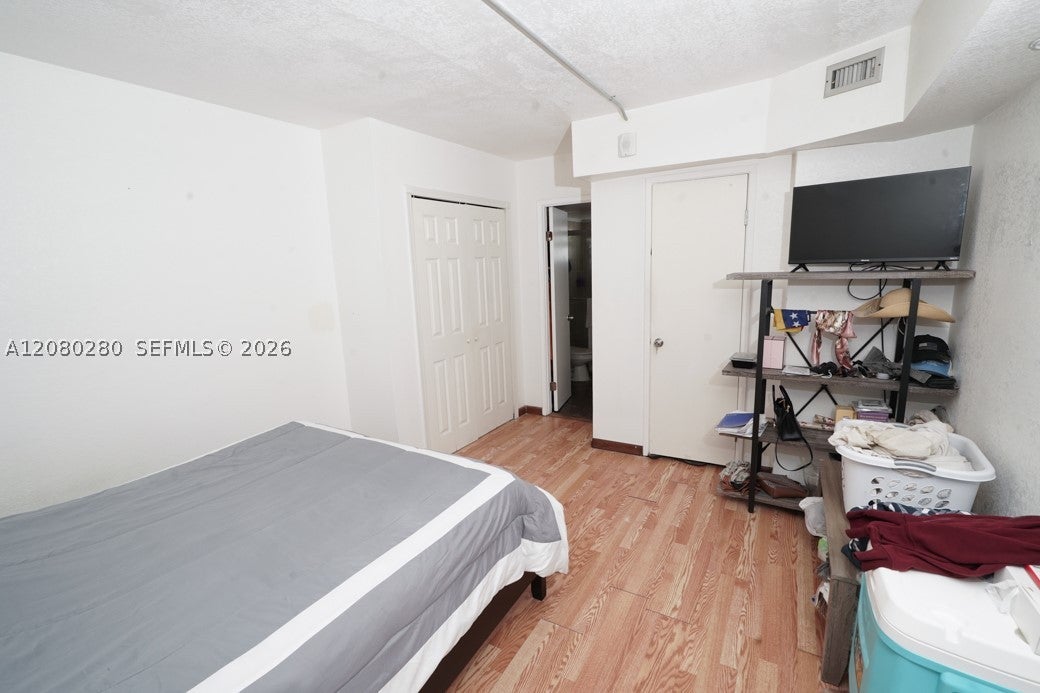 1780 NE 191st St 605-2