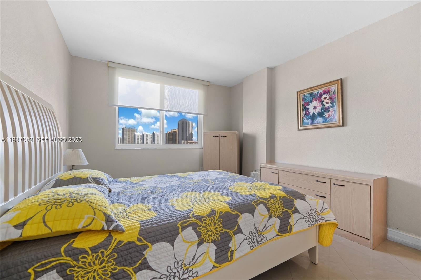 ARLEN HOUSE CONDO - Residential