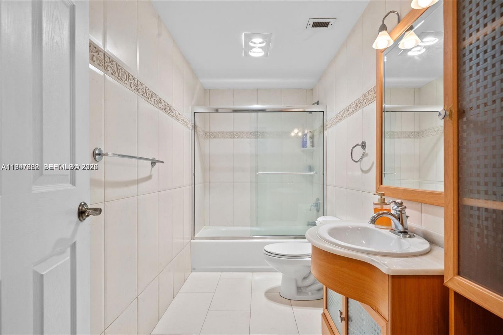 ARLEN HOUSE CONDO - Residential