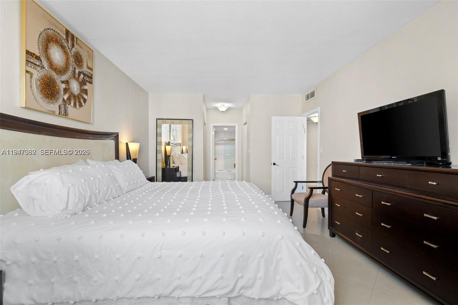 ARLEN HOUSE CONDO - Residential