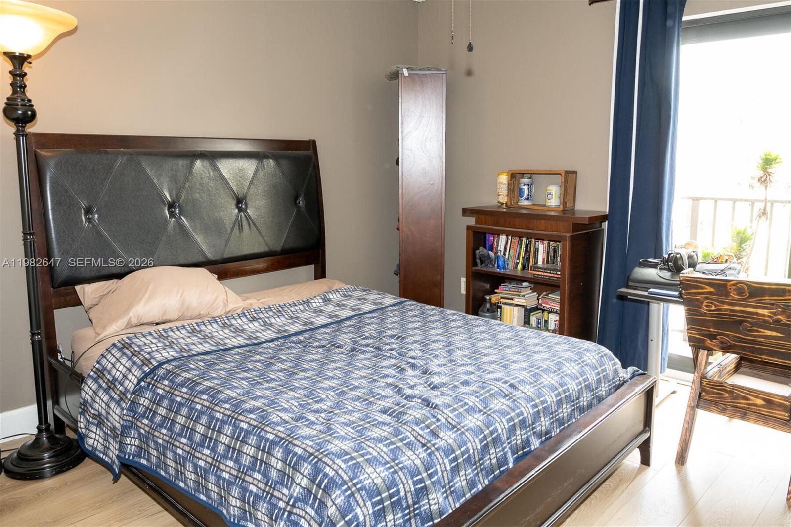 C H E ACRES - Residential