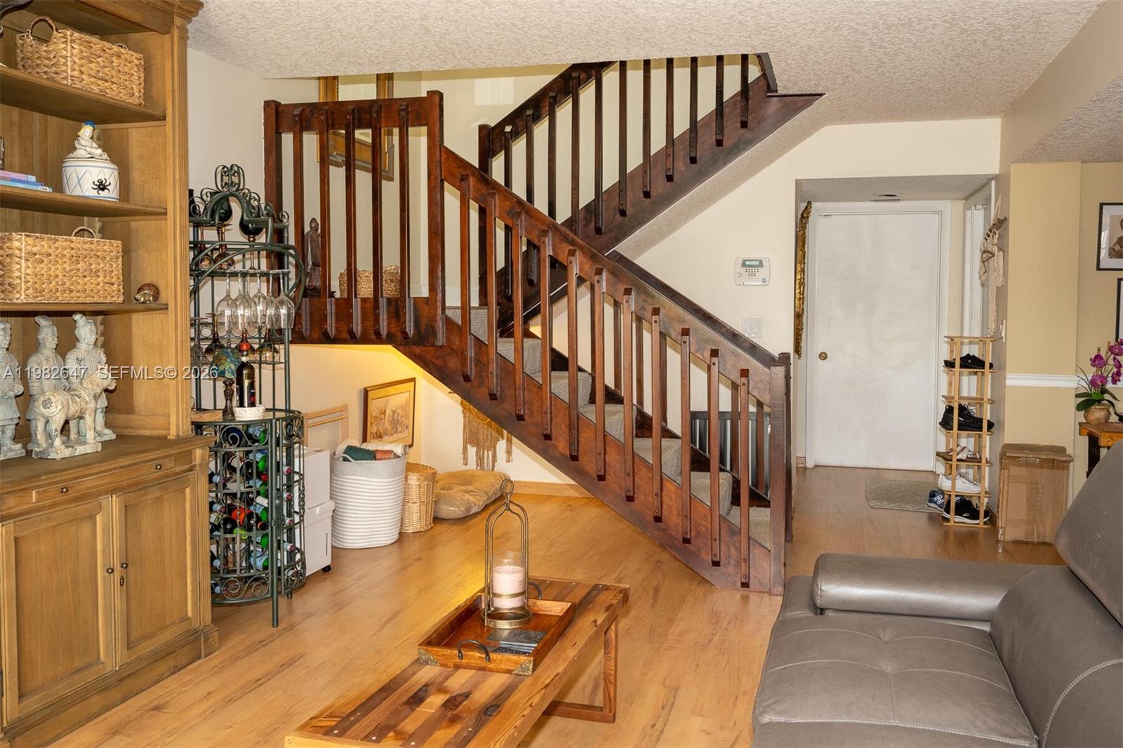 C H E ACRES - Residential