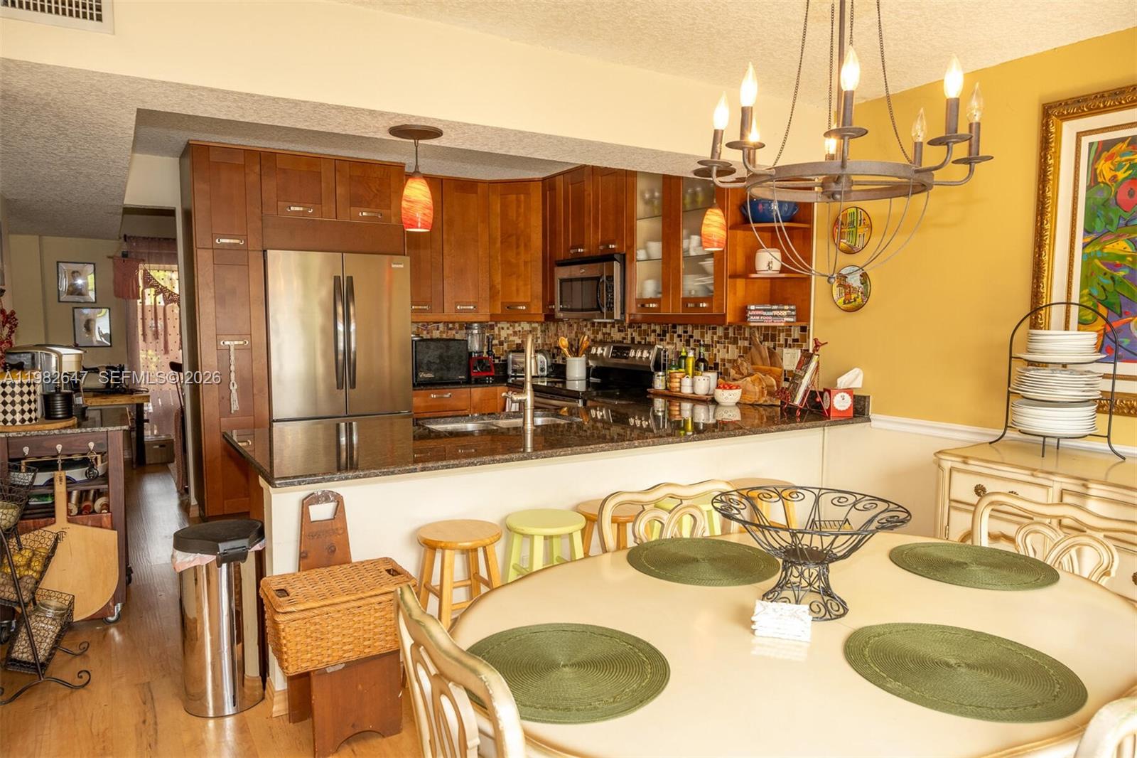 C H E ACRES - Residential