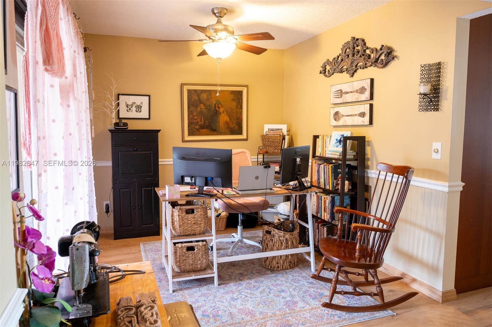 C H E ACRES - Residential