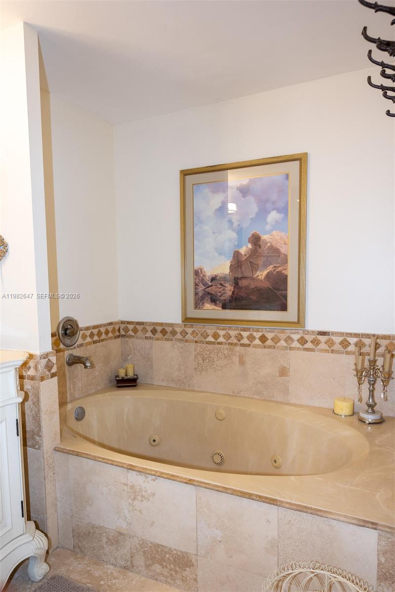 C H E ACRES - Residential