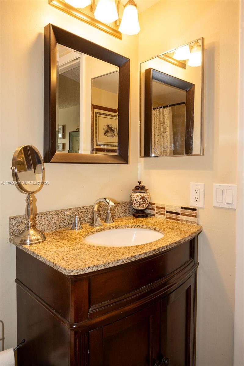 C H E ACRES - Residential