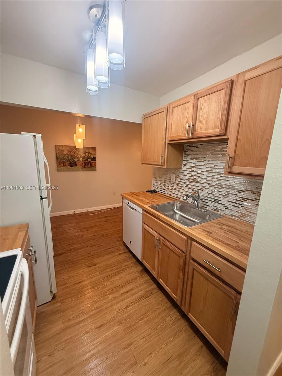 SABAL PALM VILLAGE CONDO - Residential