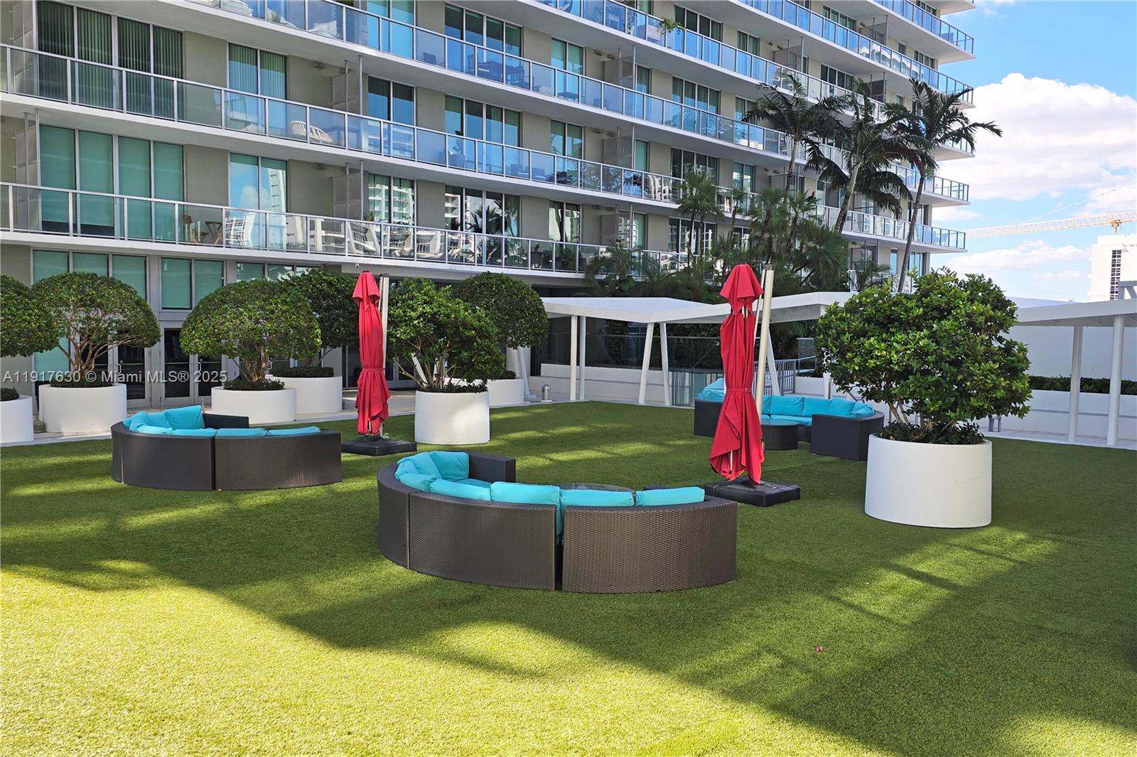 THE AXIS ON BRICKELL COND - Residential