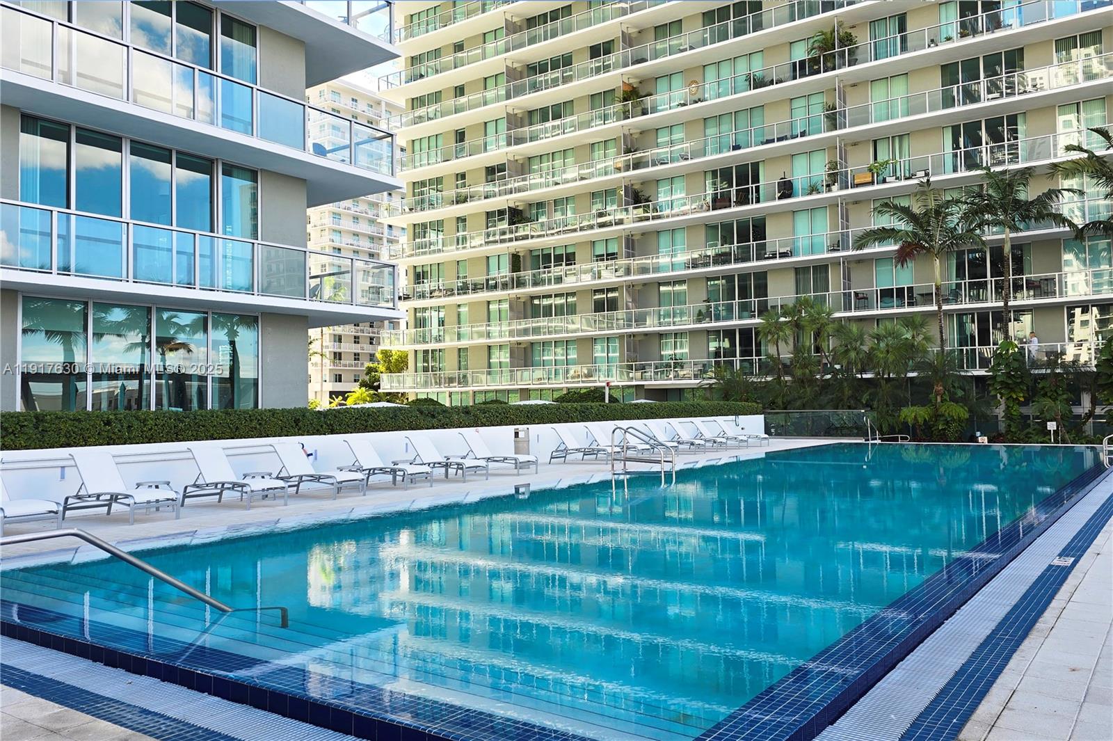 THE AXIS ON BRICKELL COND - Residential