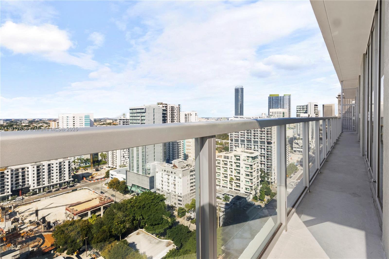THE AXIS ON BRICKELL COND - Residential