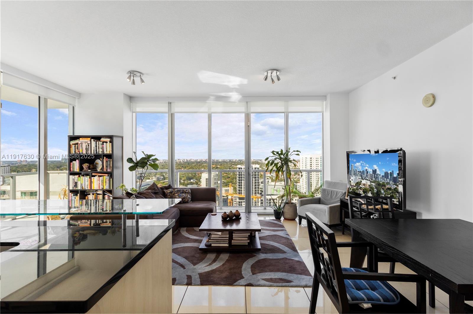 79 SW 12th St 2701-S