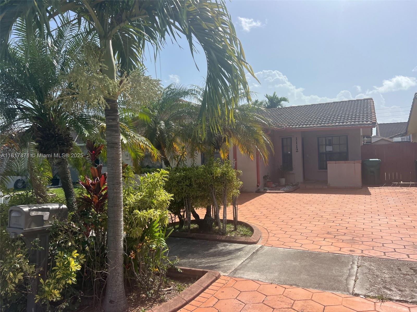 1112 SW 138th Pl