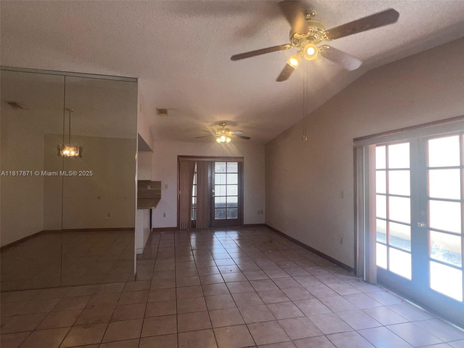 1112 SW 138th Pl